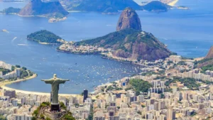 ब्राजील में 170 फुट ऊंचा ताजिया गिरने से बड़ा हादसा, बिजली आपूर्ति बाधित और आग की घटनाएँ