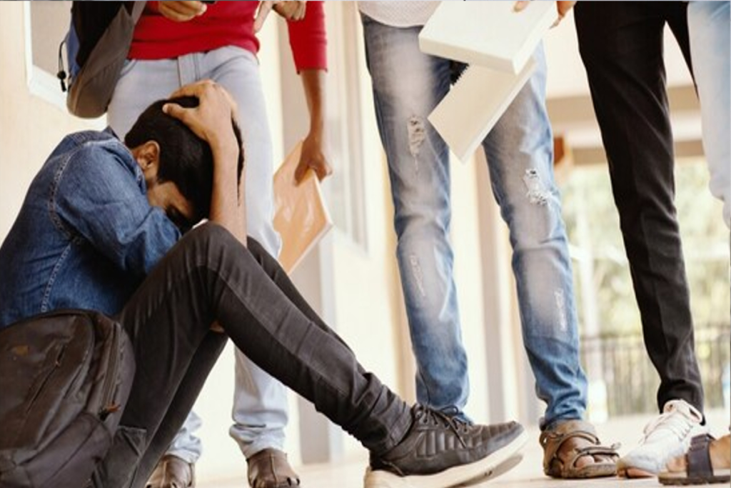 दून मेडिकल कॉलेज देहरादून में रैगिंग मामले की जांच के बाद एमबीबीएस छात्रों पर कार्रवाई