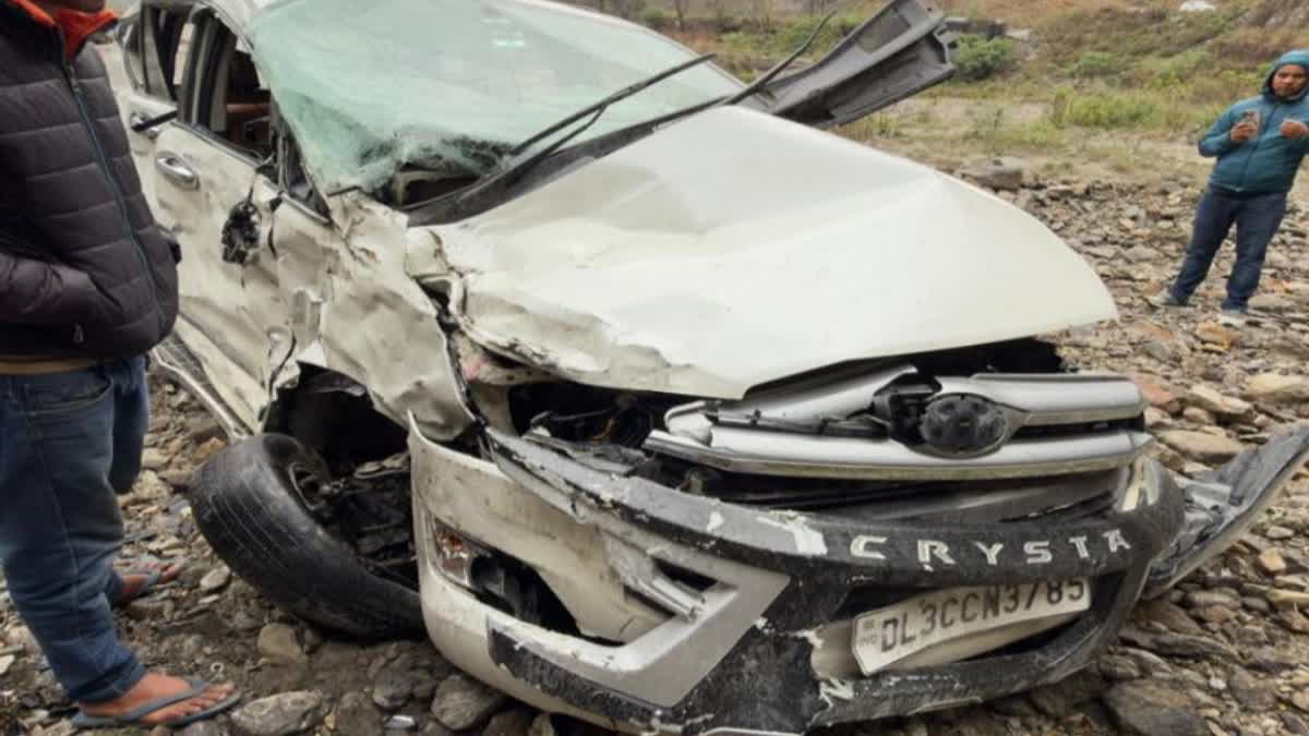 पिथौरागढ़ में भीषण सड़क हादसा: गहरी खाई में गिरी कार, सेना के जवान समेत 3 युवकों की मौत, 1 गंभीर रूप से घायल