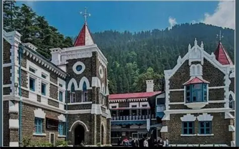 हाईकोर्ट सख्त: पिथौरागढ़ में मेडिकल वेस्ट फेंकने पर सरकार से चार हफ्ते में मांगी रिपोर्ट