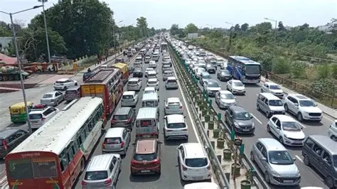 देहरादून में फिटनेस सेंटर बंद, चार लाख कमर्शियल वाहनों के सामने खड़ी हुई बड़ी परेशानी