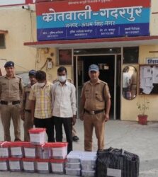 ऊपर असली, नीचे नकली — ऊधमसिंहनगर में नकली नोटों के बड़े खेल का भंडाफोड़, “ऑपरेशन प्रहार” से खुला पूरा रैकेट