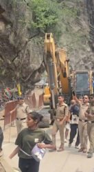 केदारनाथ यात्रा मार्ग पर बड़ा हादसा, सोनप्रयाग में पहाड़ी से गिरे पत्थर