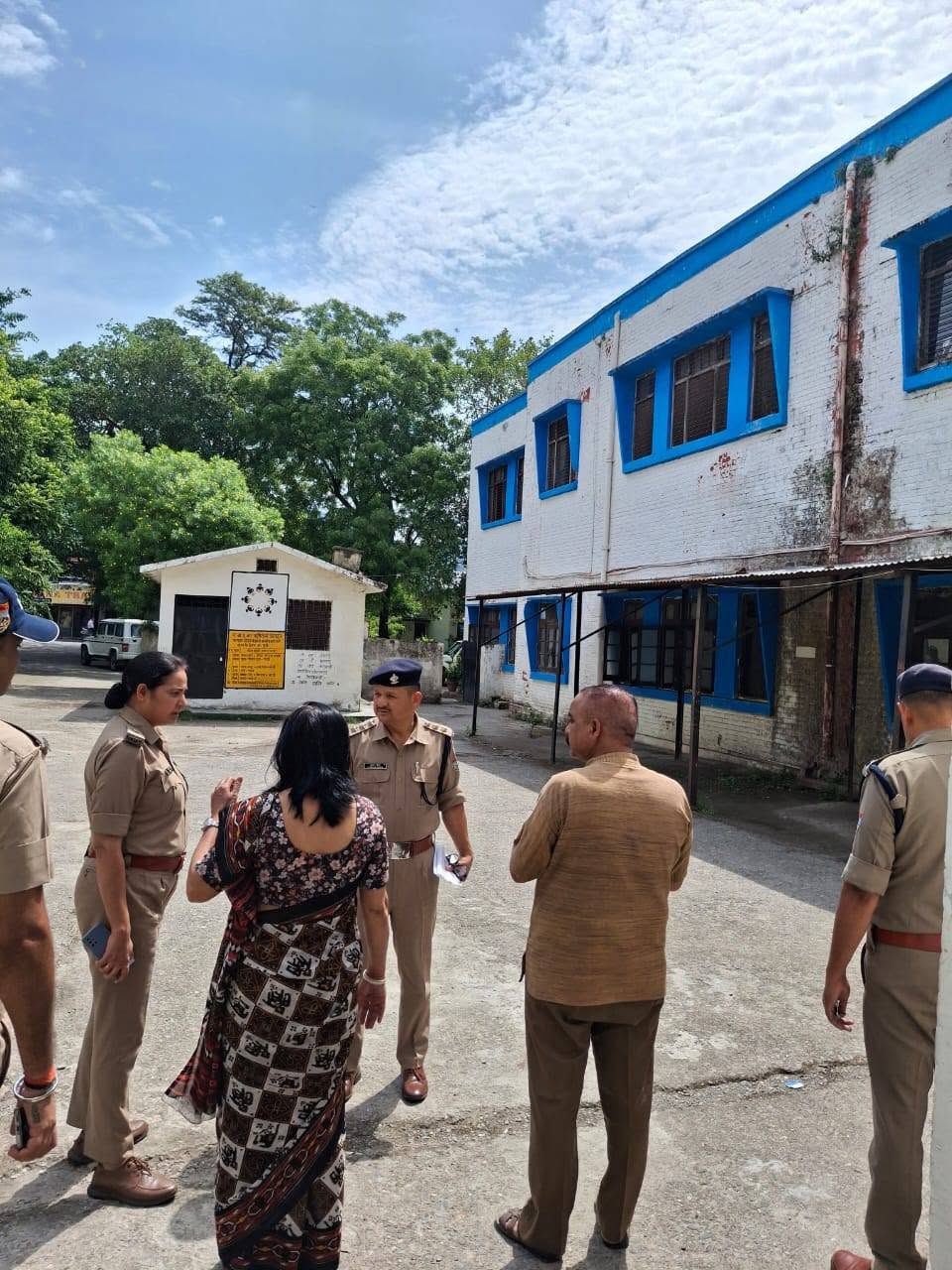 UKSSSC स्नातक स्तरीय परीक्षा 2026: देहरादून पुलिस ने की कड़ी सुरक्षा व्यवस्था, परीक्षा केंद्रों पर सख्त निगरानी