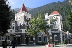 हाईकोर्ट सख्त: डॉक्टरों के तबादलों पर उत्तराखंड सरकार से एक सप्ताह में मांगी रिपोर्ट